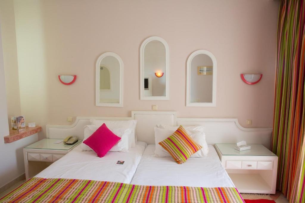 هتل گلدن تولیپ تاج سلطان ریزورت